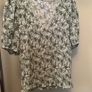 V Neck, Nine West, M, Green and Beige
